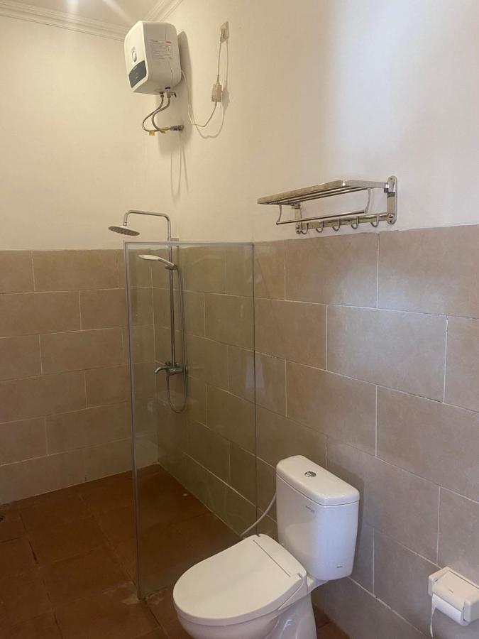 D'Transit Hotell Batununggul Exteriör bild