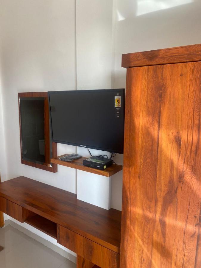 D'Transit Hotell Batununggul Exteriör bild